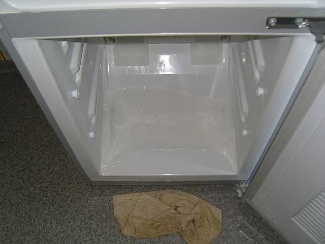 Сколько по времени размораживается холодильник: пошаговая инструкция