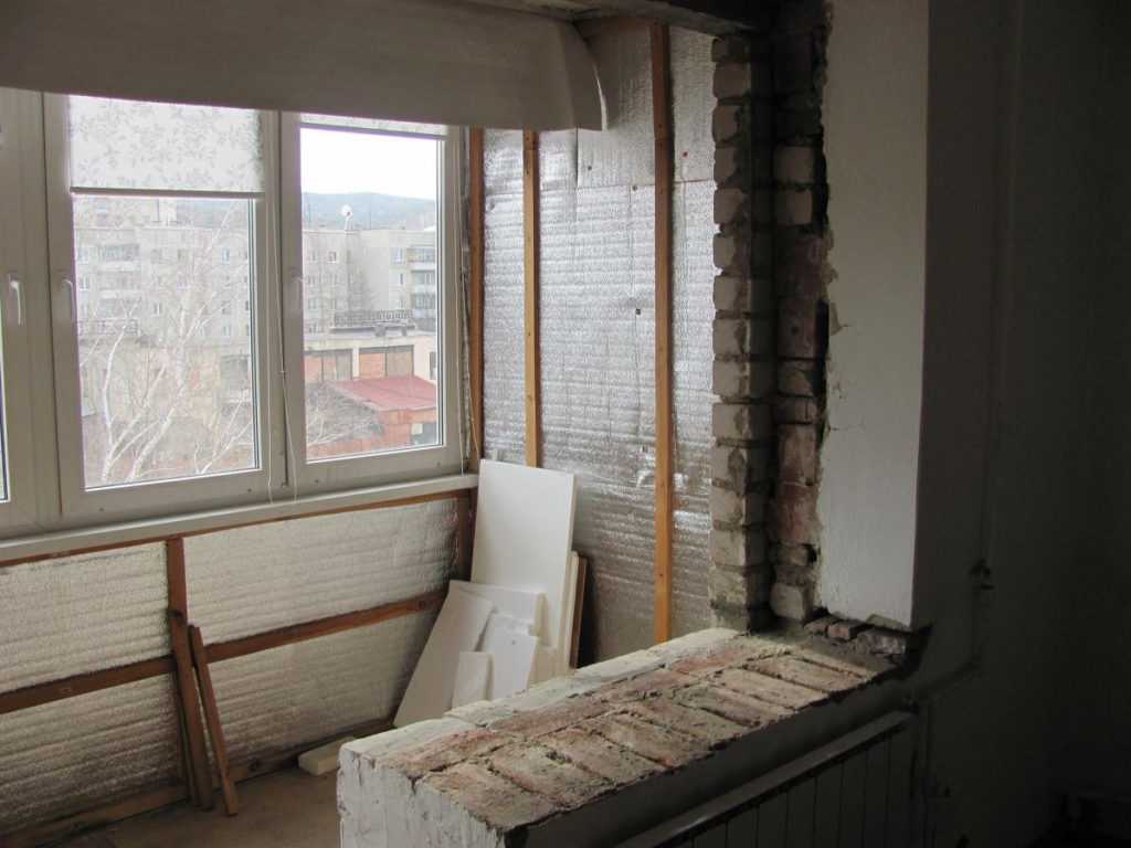 Как кухню перенести на балкон, чтобы сделать из однокомнатной квартиры двушку