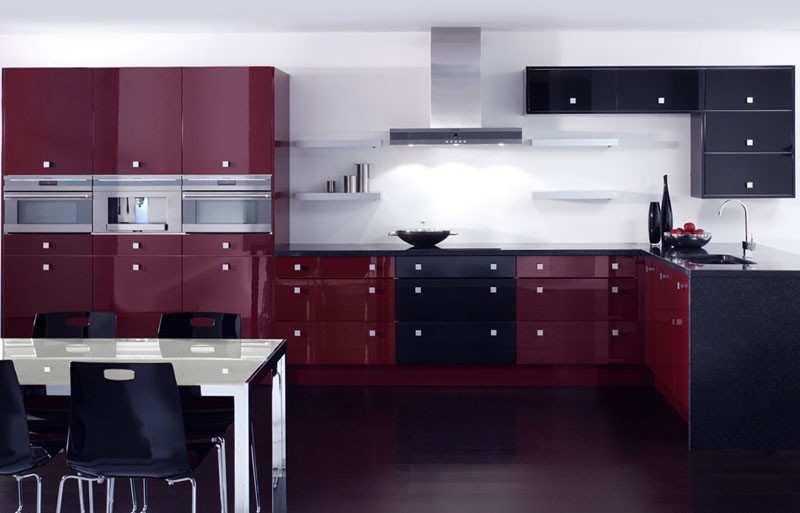 Бордовый в интерьере кухни смотрится очень выигрышно Он одновременно и яркий, и спокойный Залог успешного дизайна интерьера  правильное сочетание и использование цветов