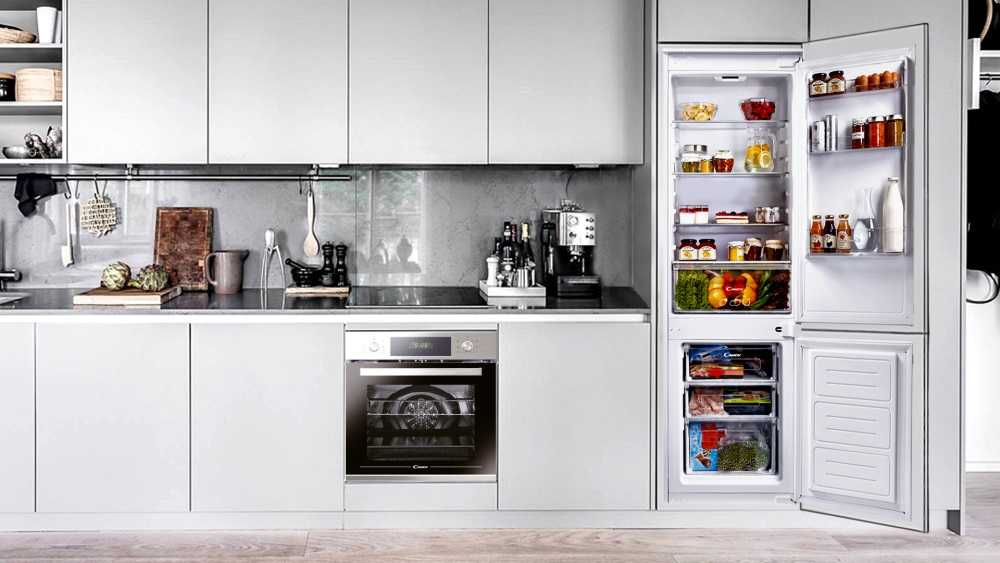 Серый холодильник в интерьере кухни: сочетания, размещение