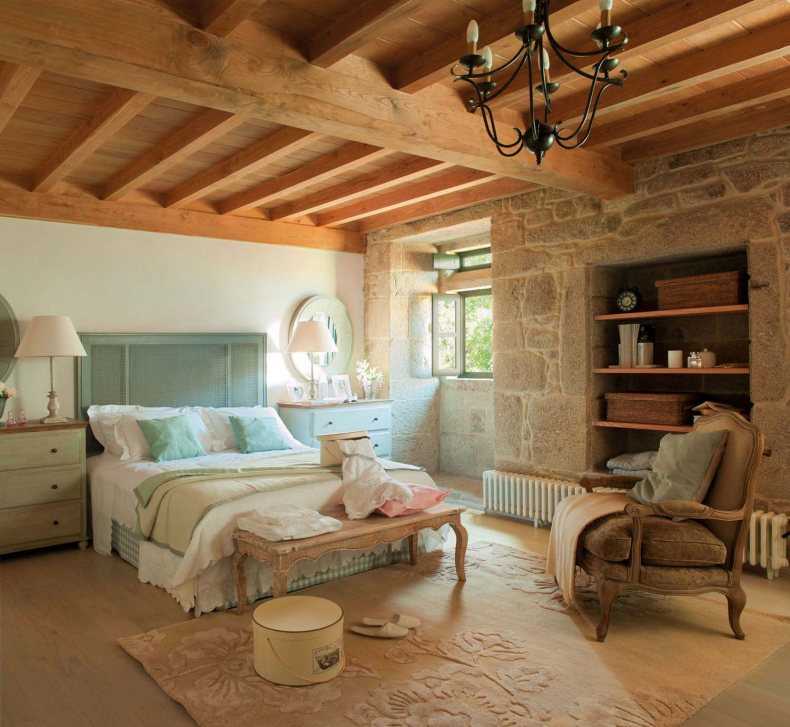 Уютно и колоритно: идеи оформления спальни в деревенском стиле (+89 фото)