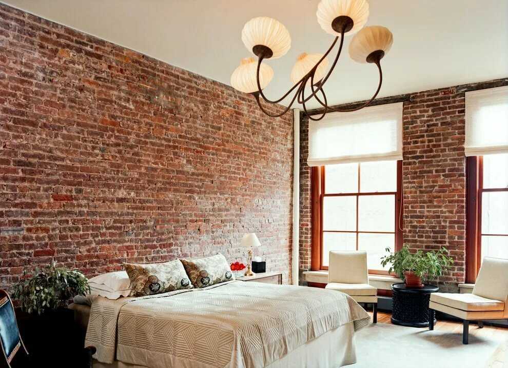 Кирпичная стена – изюминка современной гостиной