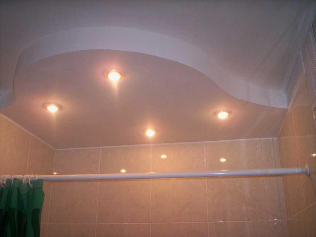 Потолок из гипсокартона в ванной: 130 фото идей + инструкция по установке с советами по выбору освещения