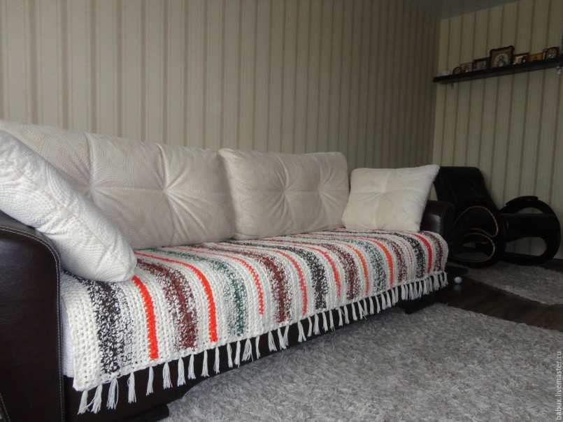 Накидка на диван, преимущества, формы, размеры накидок на диван, ткани, цвета, дизайн, стили