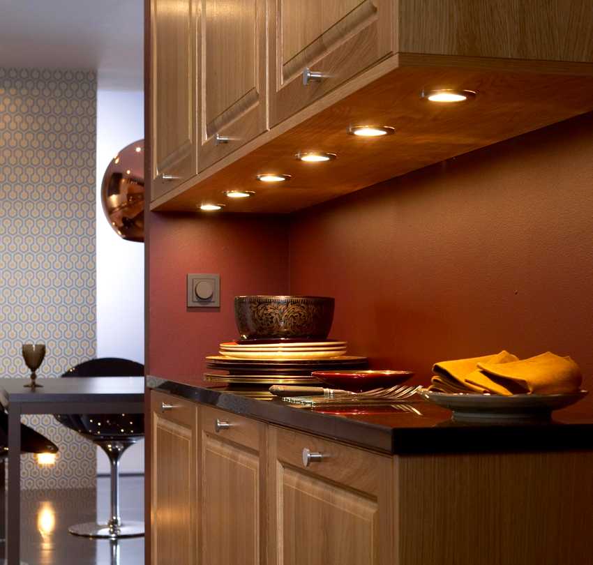 Освещение на кухне (50 фото): красивые примеры и световое оформление
