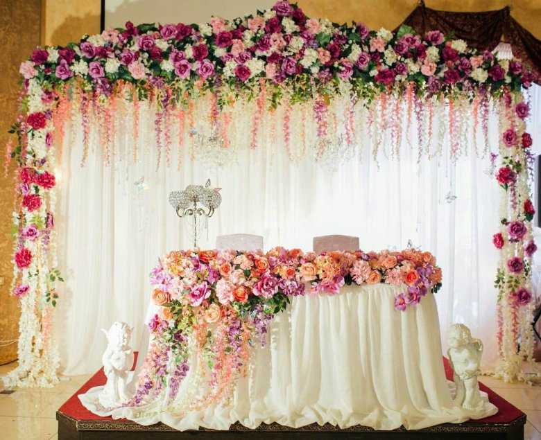 Цветочный декор на свадьбу: 8 красивых идей своими руками, пошаговые фото
