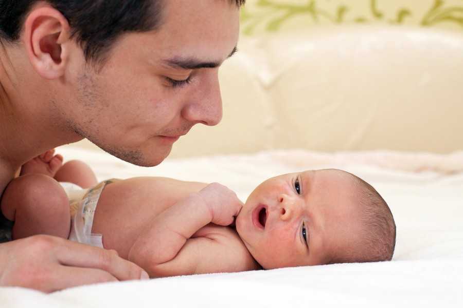 👶 бортики в кроватку для новорождённых своими руками: инструкции по пошиву