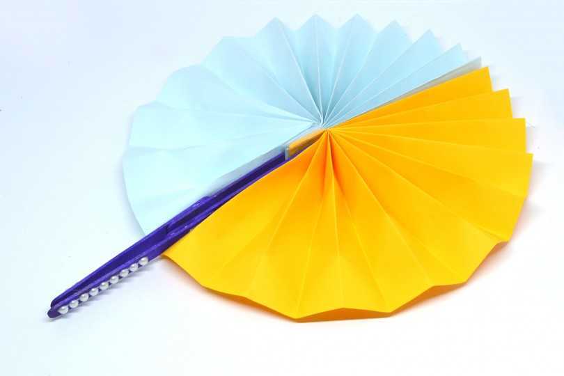 Как сделать веер из бумаги своими руками. веера из бумаги для декора на стену: пошаговая инструкция. как сделать японский веер из бумаги