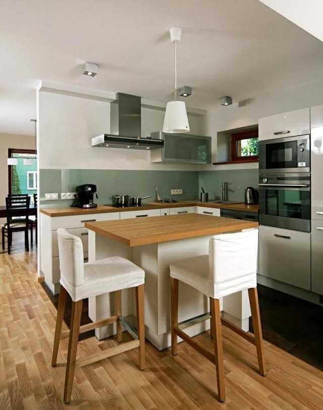 Белая кухня со столешницей из дерева + фото