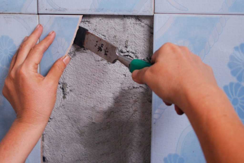 Как выровнять стену под плитку: 3 важных этапа