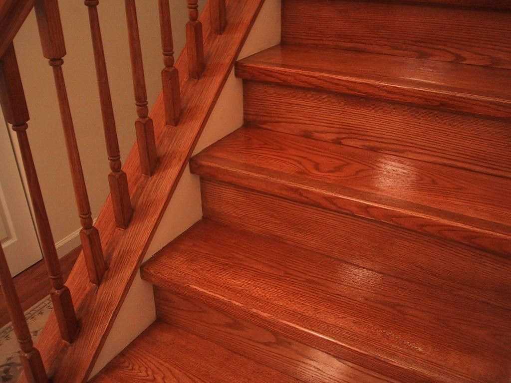 Как покрасить лестницу из сосны - всё о лестницах