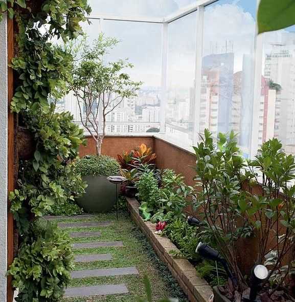 Как устроить огород на балконе: инструкция для начинающих