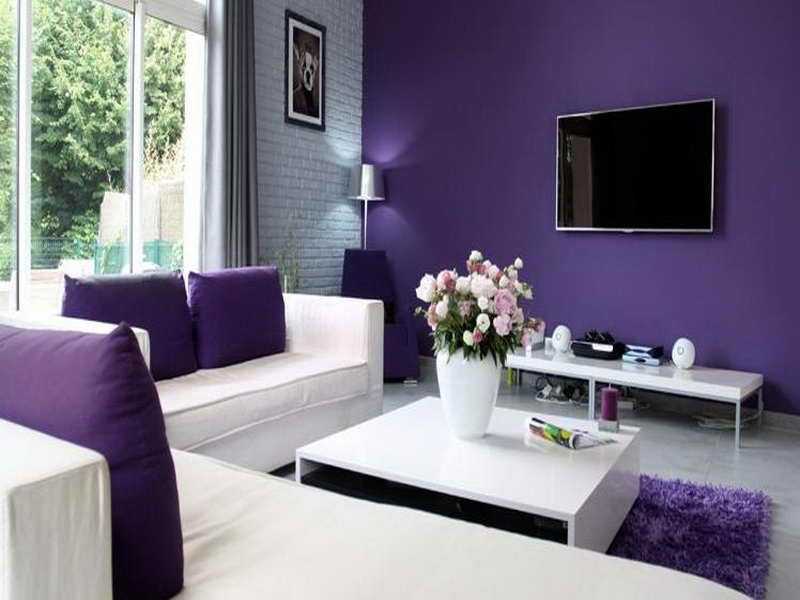 Мебель и пол к сиреневым обоям. сиреневые обои: для стен в интерьере, фото, цвета, с каким сочетаются, тона, бледно сиреневые с цветами, какой цвет дивана подойдет, видео. фиолетовый цвет в ванной