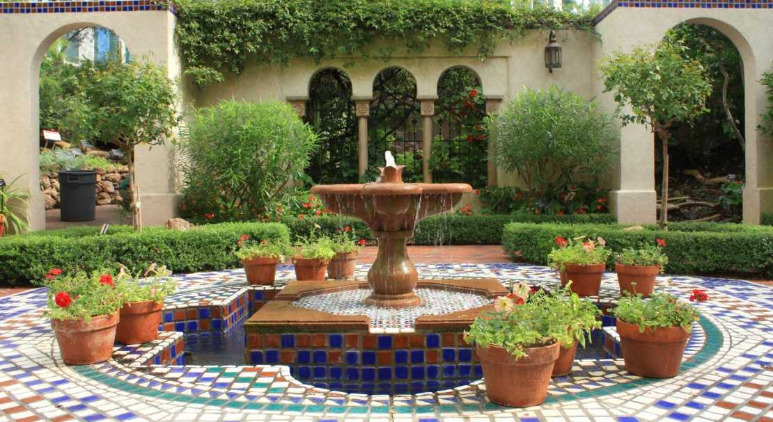 Садовый декор из мозаики, идеи садового декора из мозаики