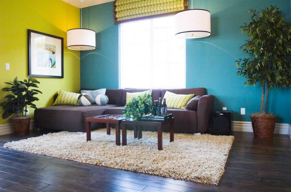 Серый ламинат в интерьере квартиры: преимущества, с какими цветами сочетается, варианты дизайна с фото