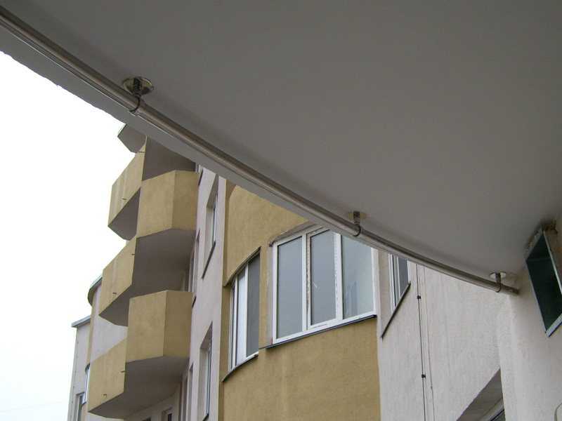 Как сделать крепление карниза к потолку, особенности установки для натяжных и гипсокартонных потолков, потолочные карнизы на фото +видео