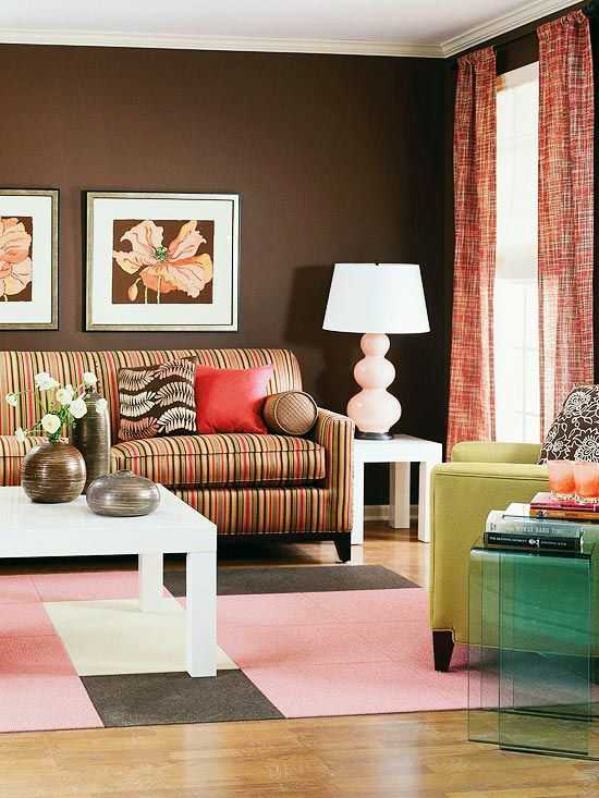 Красивый интерьер гостиной в коричневых тонах 100 фото идей дизайна Сочетание коричневого в интерьере гостиной  бежевокоричневая, серокоричневая, белокоричневая Коричневая мебель, шторы, обои в гостиной