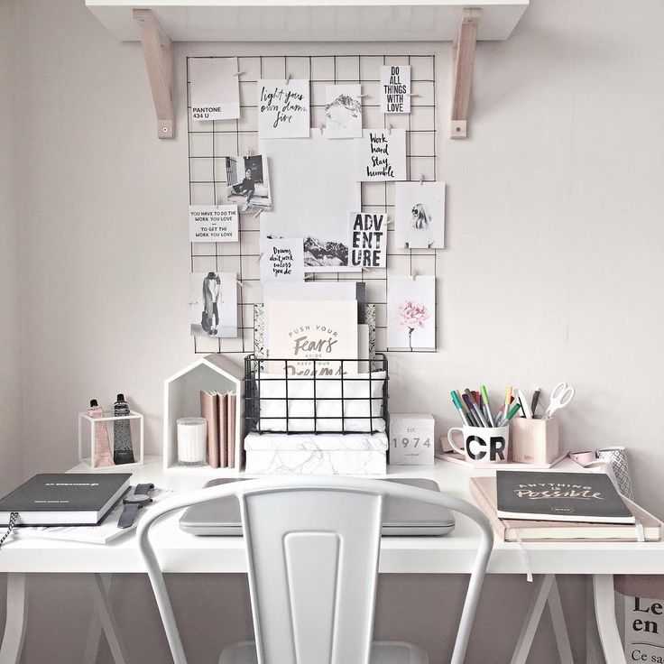 Как украсить свой рабочий стол, место в офисе: интерьер и декор - 23 фото