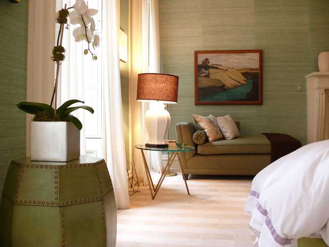 Фисташковый цвет будет уместен в гостиной, выполненной в любых стилевых направлениях