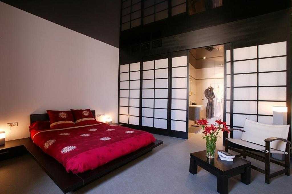 Дизайн спальни в японском стиле. фото интерьеров