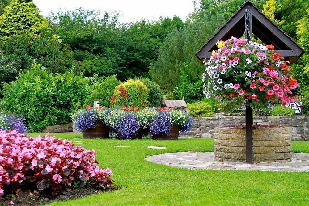 Оформление дачного участка и сада цветами, декоративными кустарниками и подручными материалами красиво и недорого
  - 19 фото