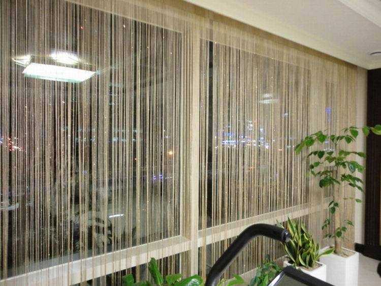 Как повесить шторы на нестандартные окна?