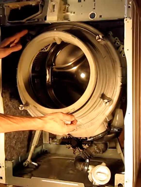 Почему стиральная машина не крутит барабан и как решить проблему