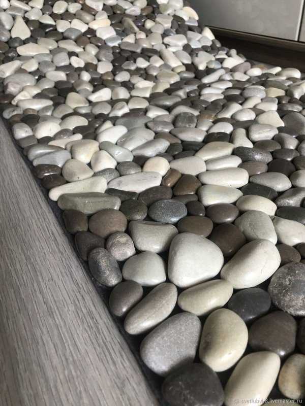 Морские камни в интерьере