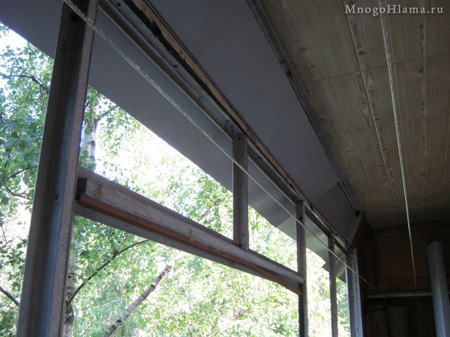 Козырек на балкон: виды, формы, материал, особенности установки