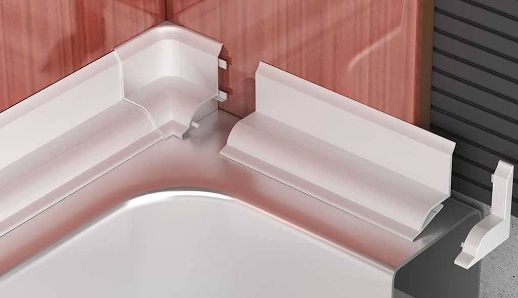 Завершая ремонт в ванной комнате, необходимо продумать о завершающем штрихе  защите стыка между ванной или раковиной и стеной Пластиковый плинтус для