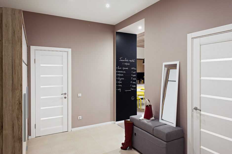 Как выбрать двери межкомнатные: советы по цвету, подобрать под пол и стены, с чем сочетаются темные или светлые в интерьере
 - 34 фото