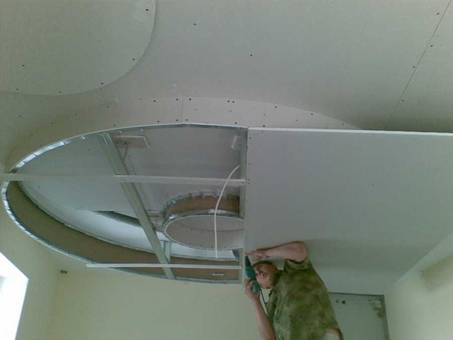Потолок из гипсокартона в ванной комнате: влагостойкий гипсокартон на потолок, как сделать подвесной потолок из гкл своими руками