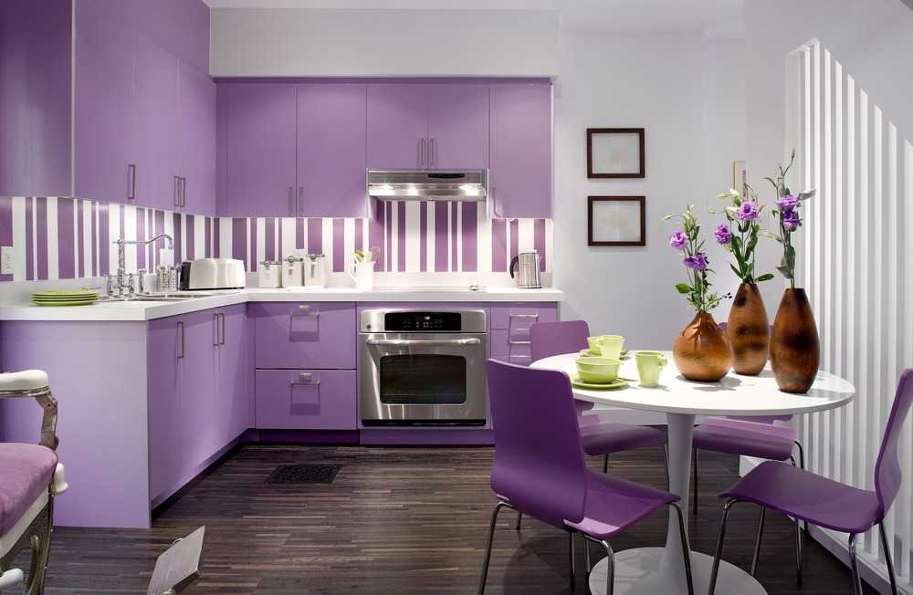 Дизайн фиолетовой кухни: фото примеры реальных интерьеров