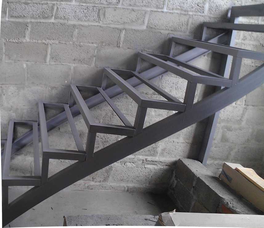 Уличные лестницы: фото, инструкция по строительству. сооружение уличной лестницы. виды уличных лестниц. как изготовить бетонную лестницу своими руками.