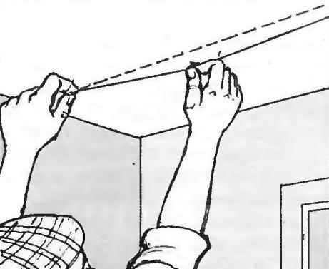 Как клеить обои на потолок своими руками (видео)