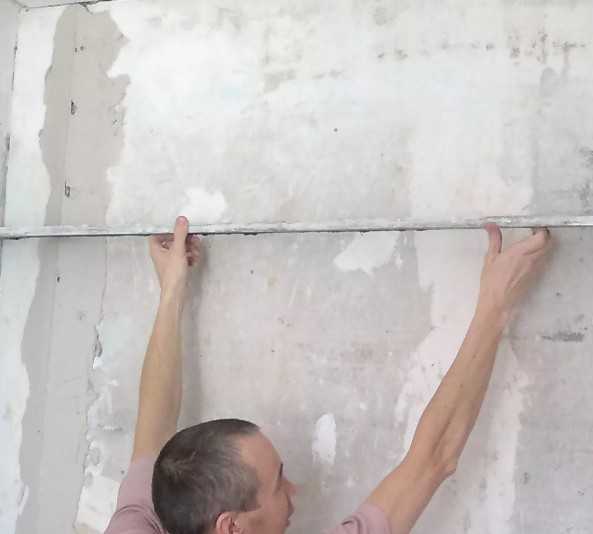 Как правильно класть плитку на стену своими руками