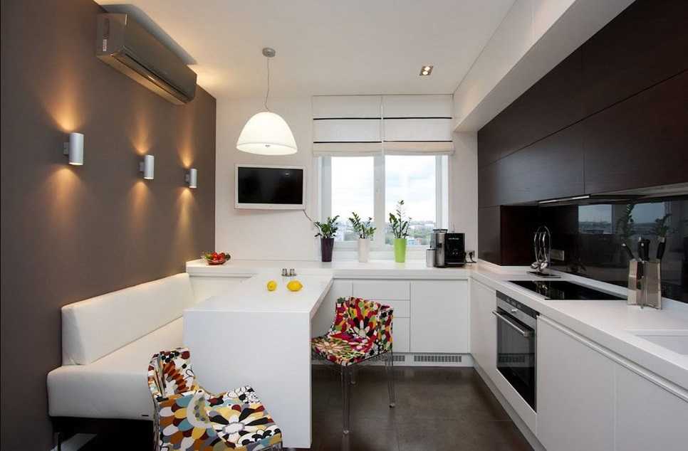 Дизайн кухни 12 кв м с диваном и телевизором, с балконом: идеи, планировка в современном стиле
 - 29 фото