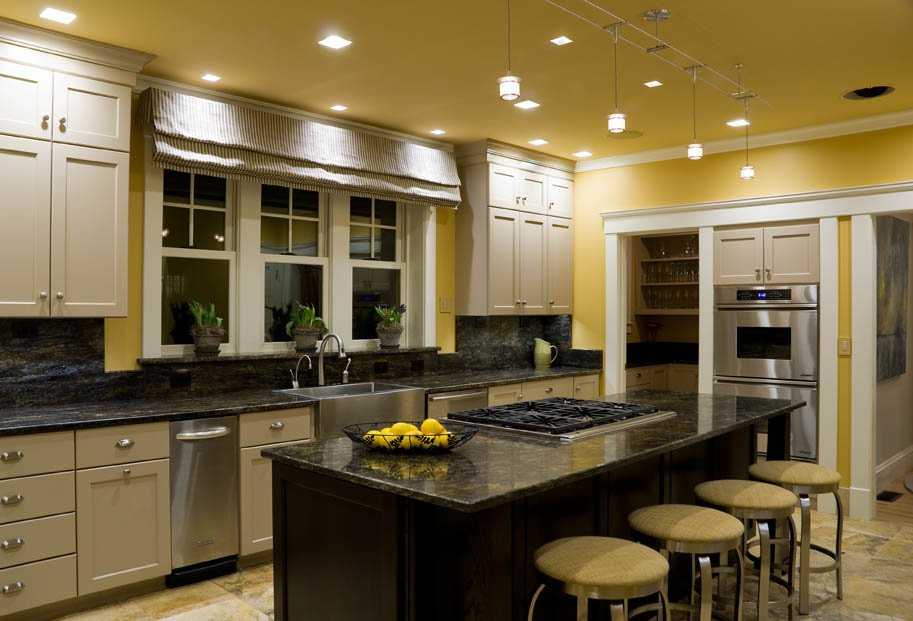Светильники для кухни: как выбрать и купить встроенные светильники, гибкую подсветку для рабочей поверхности или маленького пространства, чем осветить над кухонным столом