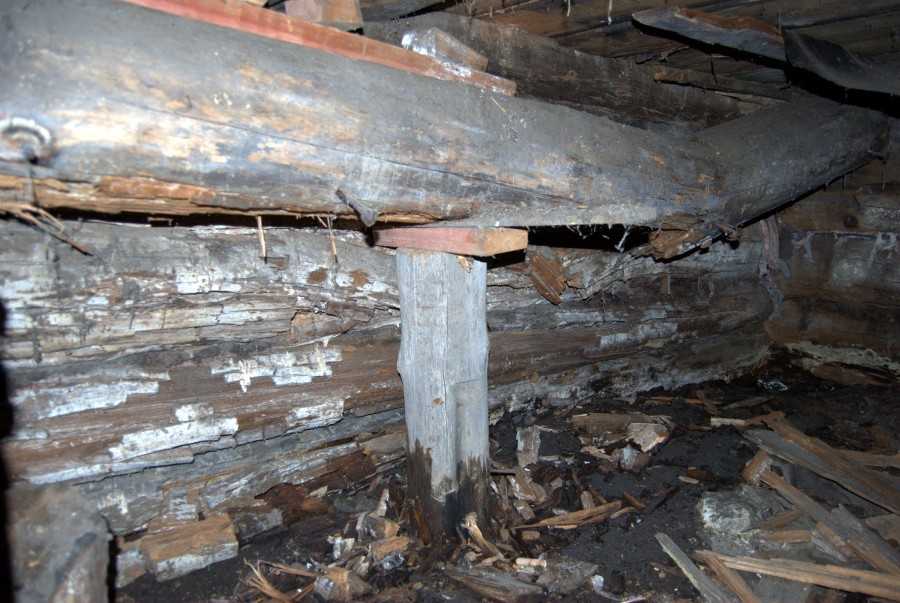Вентиляция подполья и пола в деревянном доме  обязательное условие для защиты деревянных конструкций от появления плесени, гнили и грибковСредой