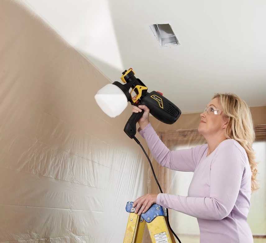 Как покрасить потолок на кухне: выбираем краску и окрашиваем своими руками