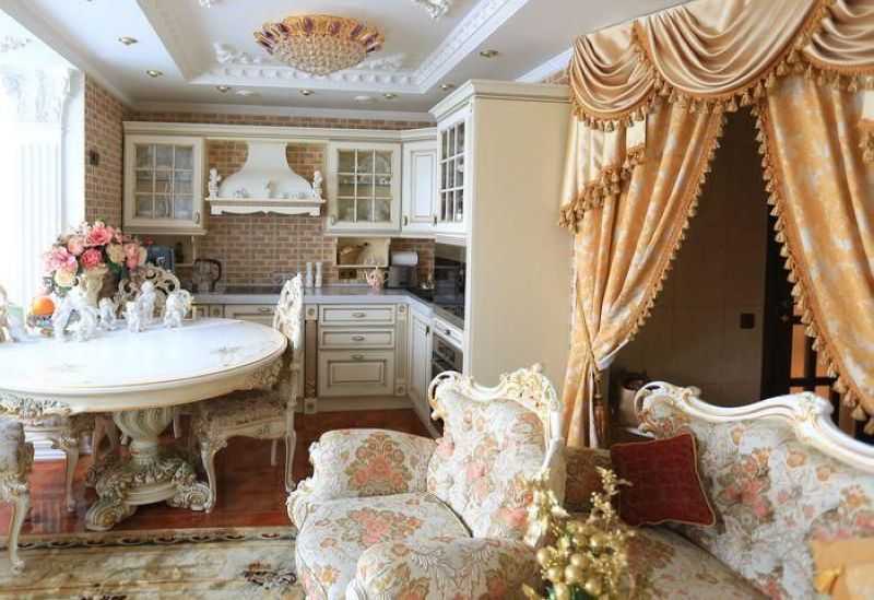 Спальня в стиле "барокко" (41 фото): "рококо" в дизайне интерьера, ремонт в комнате