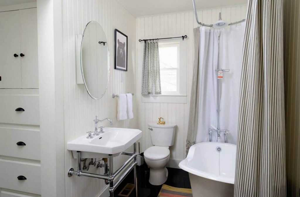 Как выбрать штору в ванную комнату: идеи и советы