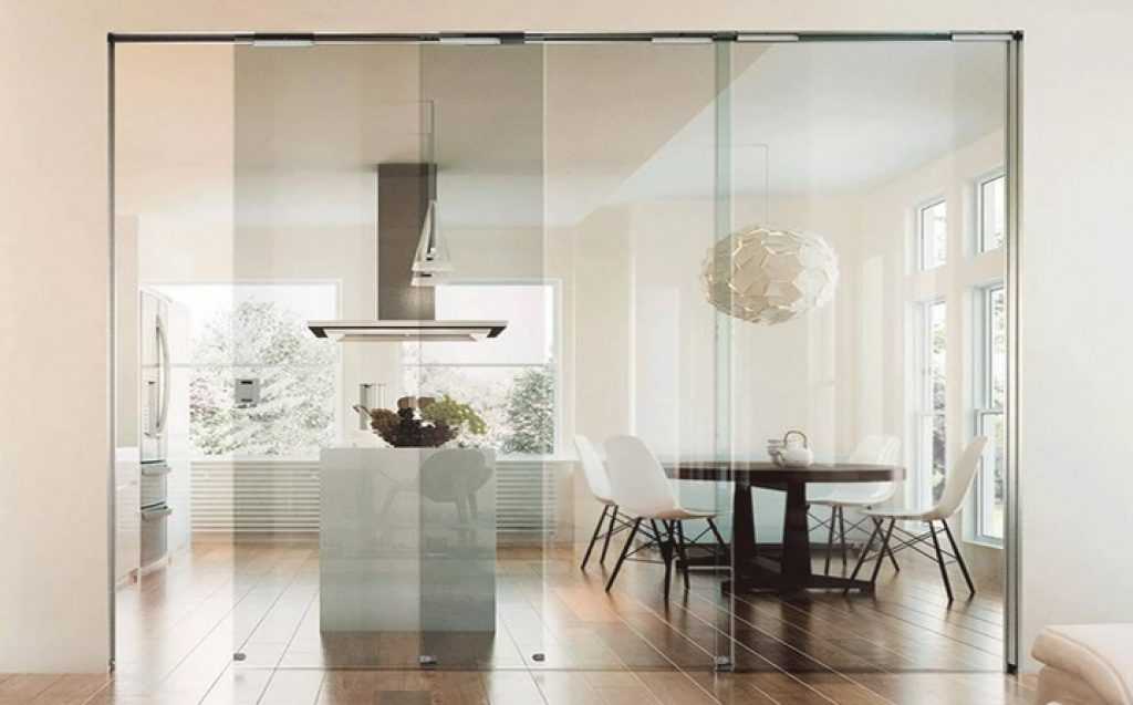 Зонирование кухни и гостиной: оригинальные решения, как отделить перегородкой - стеклянной, раздвижной, из гипсокартона
 - 31 фото